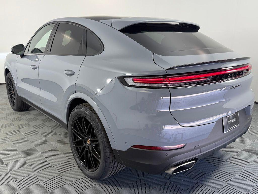 new 2025 Porsche Cayenne car, priced at $109,275