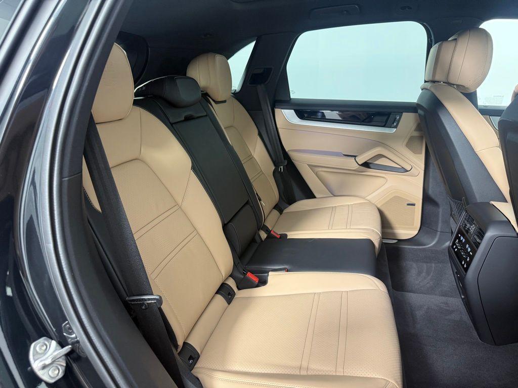 used 2025 Porsche Cayenne E-Hybrid car, priced at $108,495