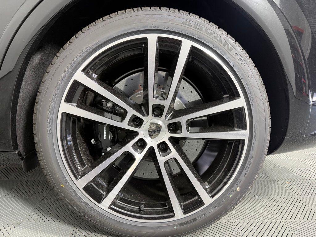 new 2026 Porsche Cayenne car