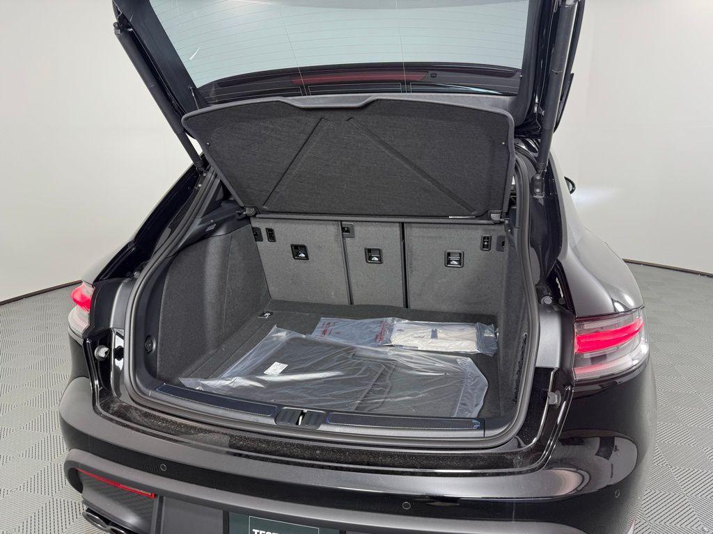 new 2025 Porsche Macan car, priced at $115,255