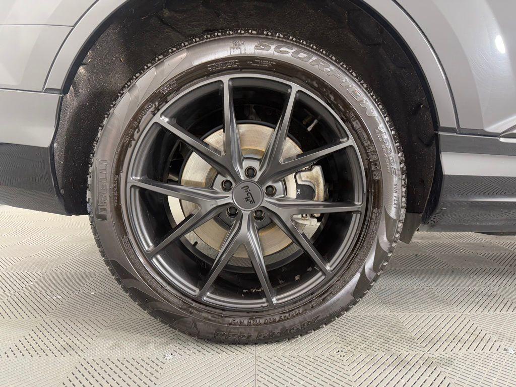 used 2021 Audi Q7 car, priced at $30,995