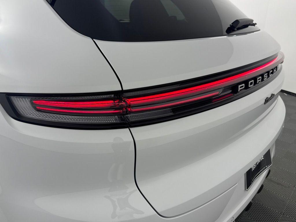 used 2025 Porsche Cayenne car, priced at $165,995