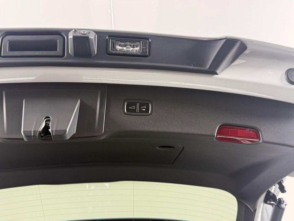 used 2025 Porsche Cayenne car, priced at $165,995