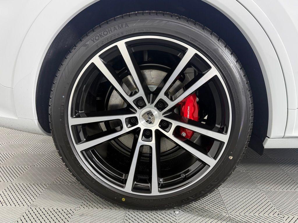 used 2025 Porsche Cayenne car, priced at $165,995