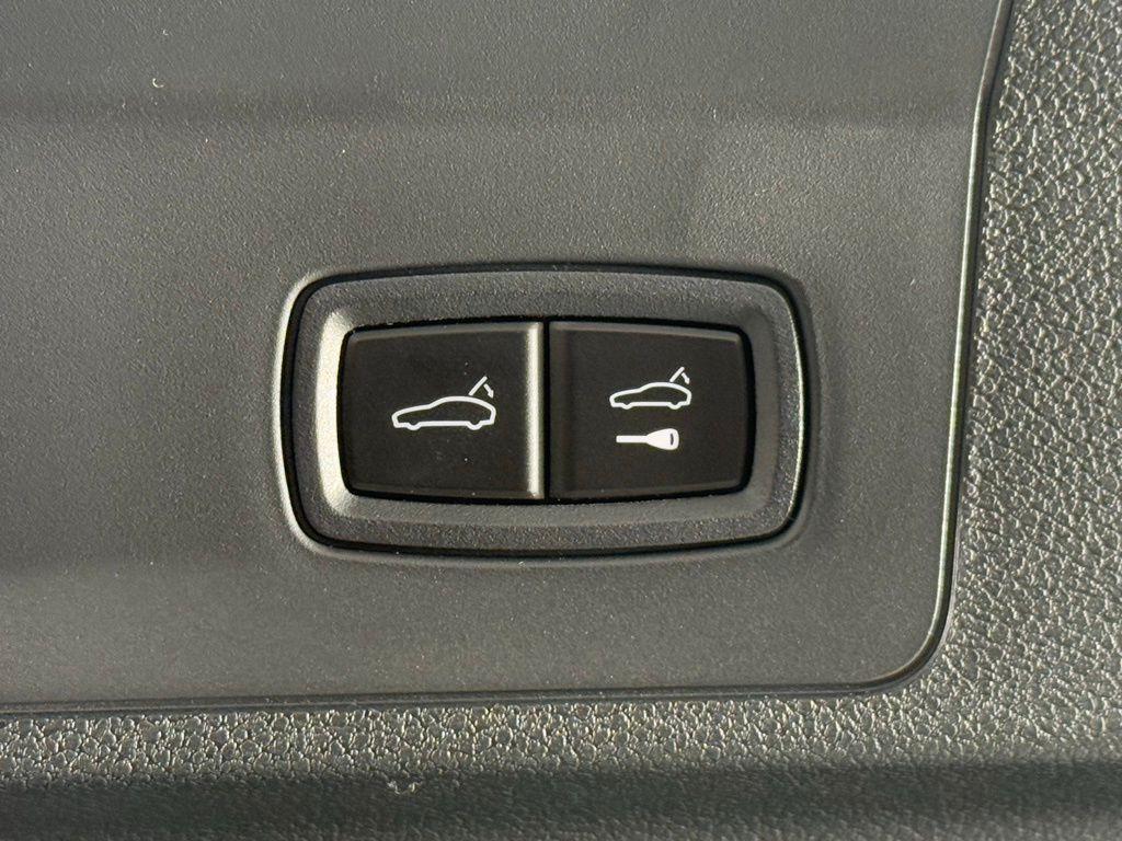 new 2026 Porsche Panamera car, priced at $141,710