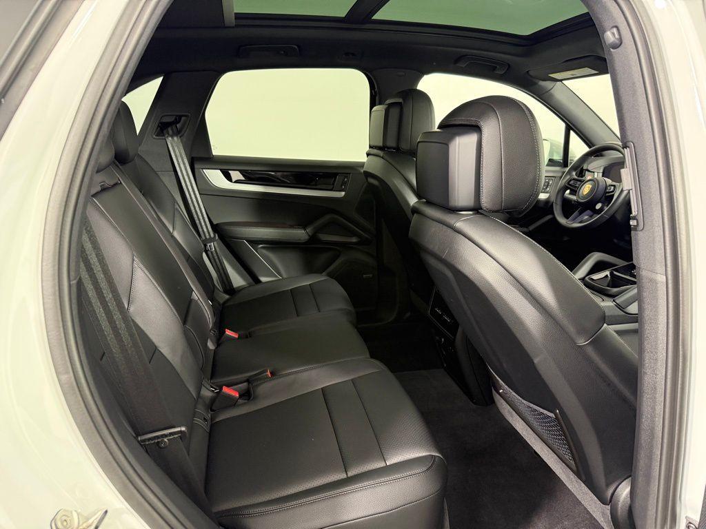 used 2025 Porsche Cayenne car, priced at $89,495