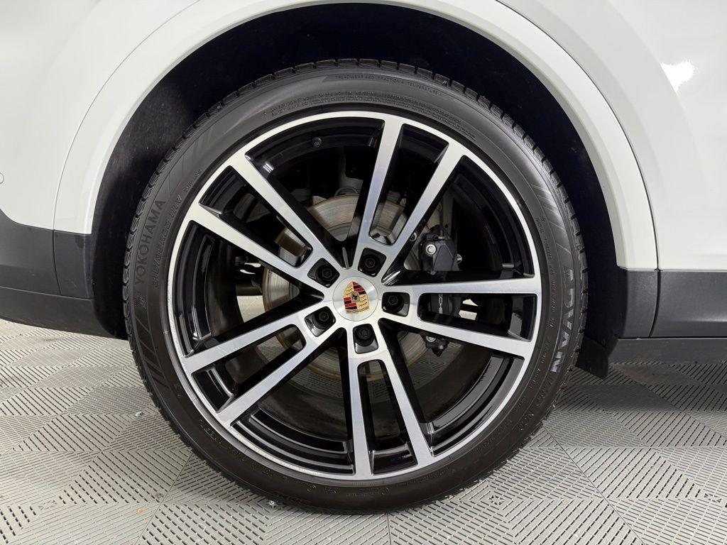 used 2025 Porsche Cayenne car, priced at $89,495