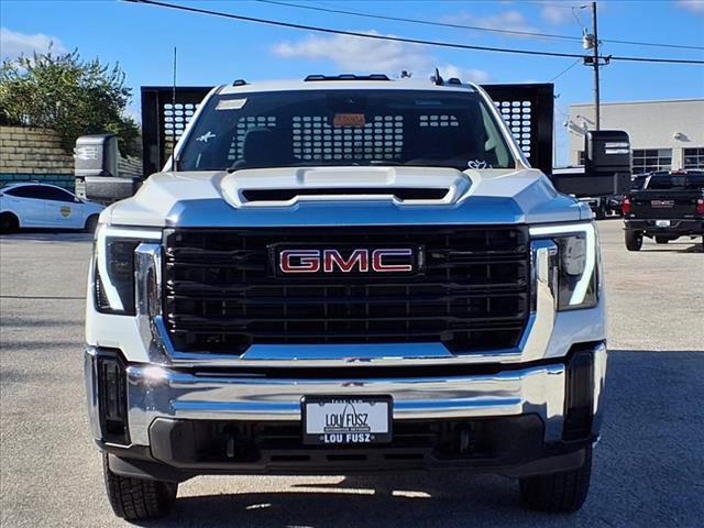 new 2024 GMC Sierra 3500 car, priced at $59,700