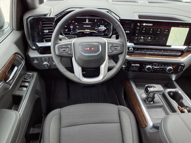 new 2025 GMC Sierra 1500 car, priced at $55,230