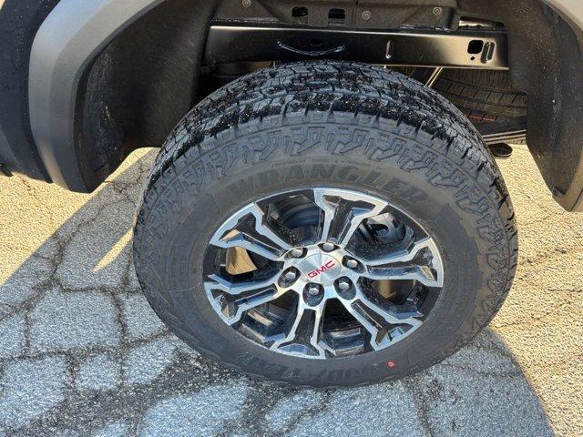 new 2025 GMC Canyon car, priced at $45,639