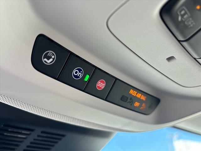 new 2025 Buick Envision car, priced at $45,501