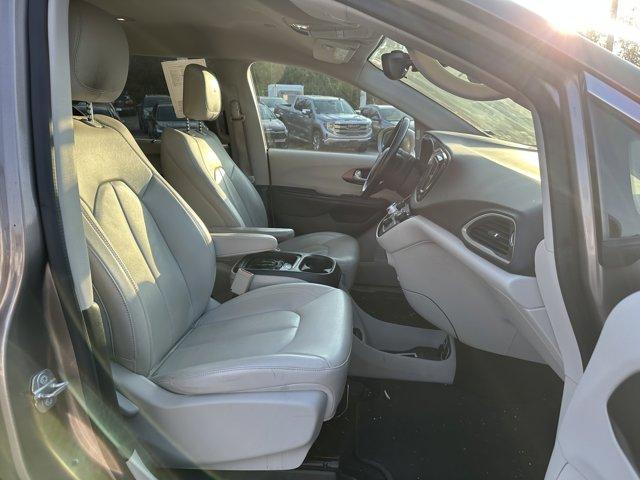 used 2017 Chrysler Pacifica car, priced at $15,990
