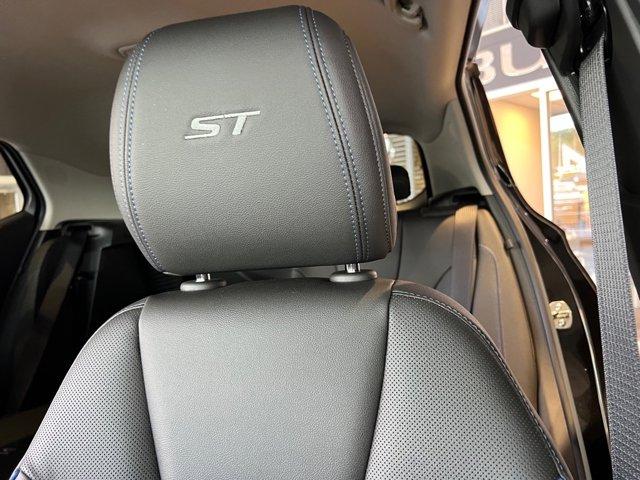new 2026 Buick Encore GX car, priced at $25,975
