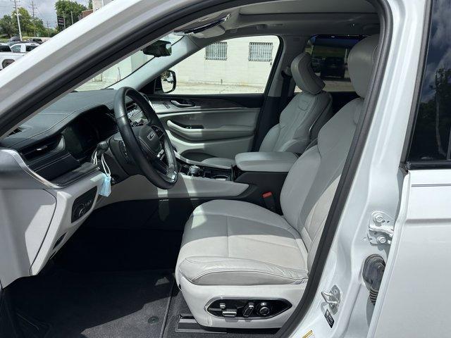 used 2022 Jeep Grand Cherokee car, priced at $39,554