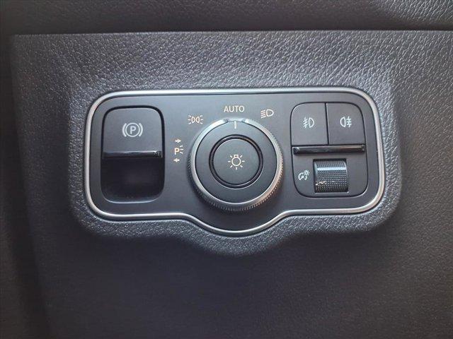 used 2022 Mercedes-Benz GLB 250 car, priced at $26,962