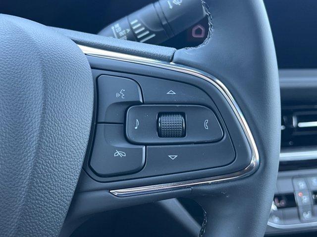 new 2025 Buick Envista car, priced at $28,061