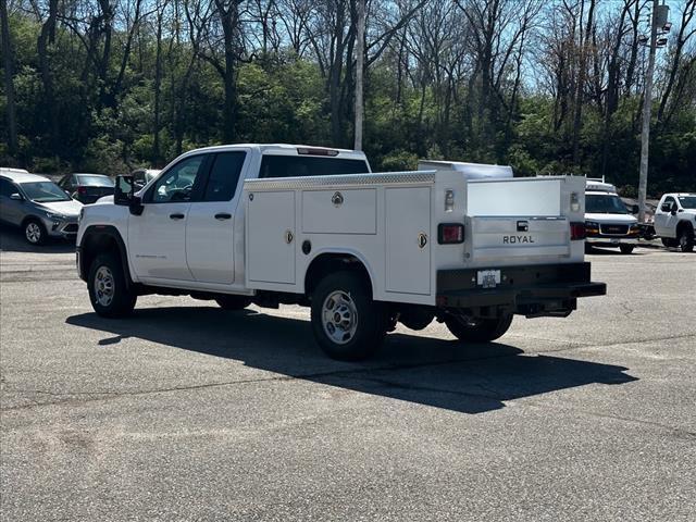 new 2024 GMC Sierra 2500 car, priced at $53,353