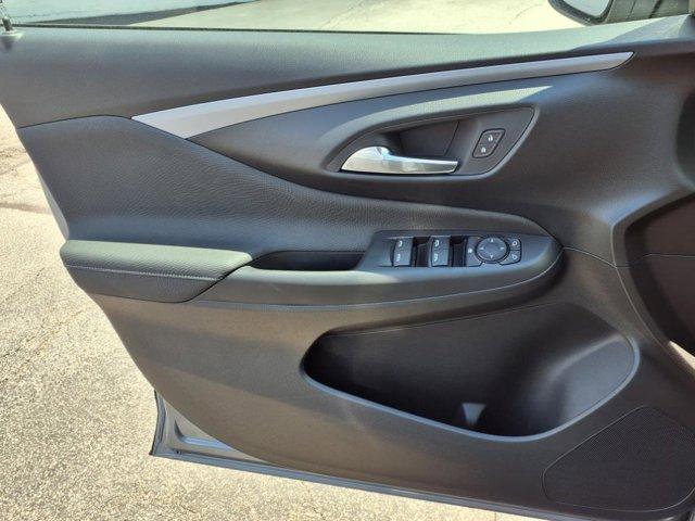 new 2025 Buick Envista car, priced at $26,734
