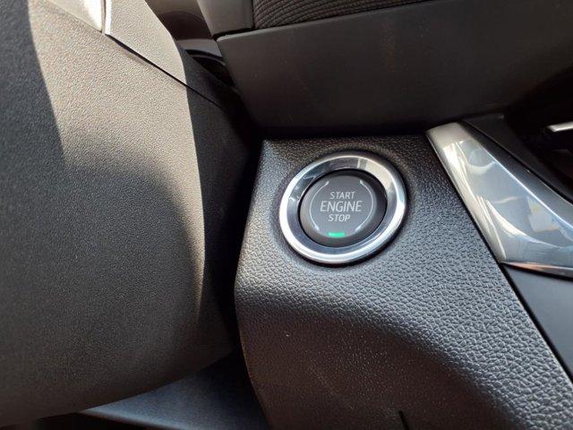 new 2025 Buick Envista car, priced at $24,283