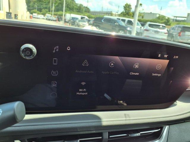 new 2025 Buick Envista car, priced at $24,283
