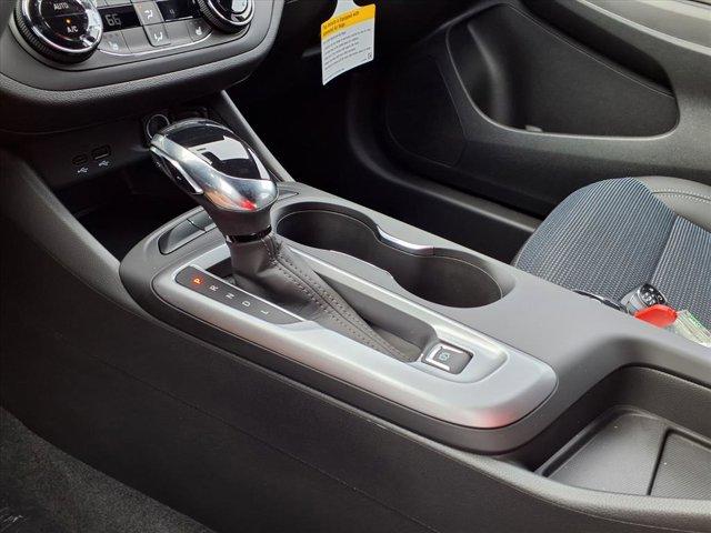 new 2025 Buick Envista car, priced at $26,151