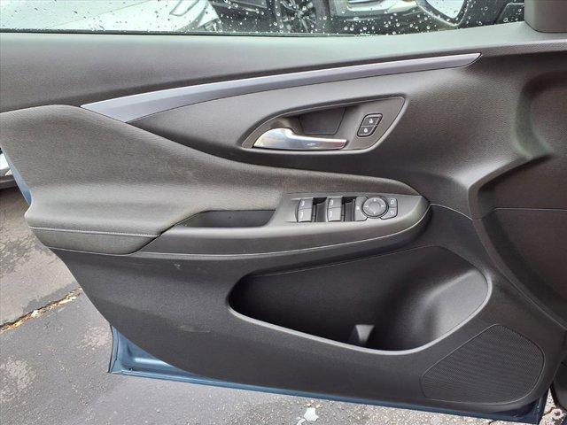 new 2025 Buick Envista car, priced at $26,151