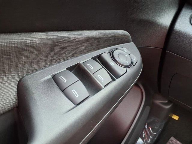 new 2025 Buick Envista car, priced at $26,151