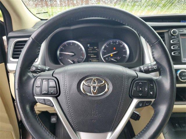 used 2018 Toyota Highlander car, priced at $22,427