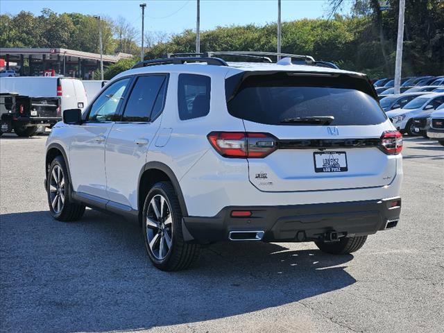 used 2023 Honda Pilot car, priced at $42,592