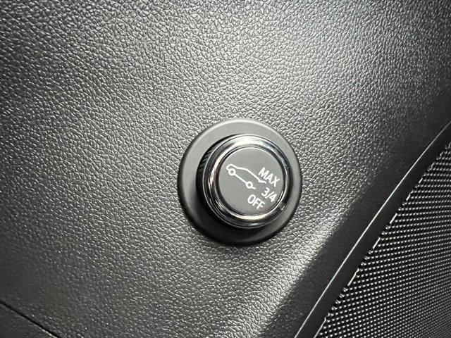 new 2025 Buick Envision car, priced at $37,991