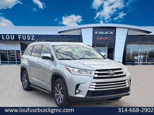 used 2018 Toyota Highlander car, priced at $18,907