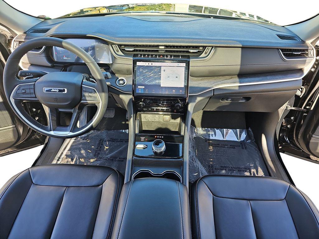 used 2023 Jeep Grand Cherokee car, priced at $34,900