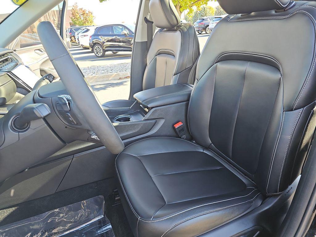 used 2023 Jeep Grand Cherokee car, priced at $34,900