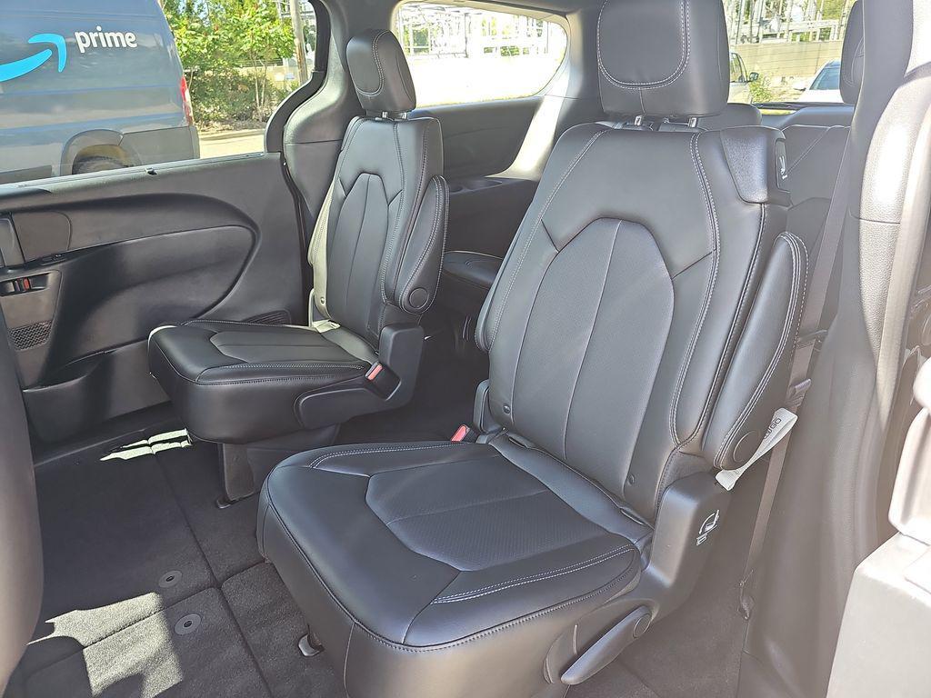 new 2026 Chrysler Pacifica car, priced at $39,741