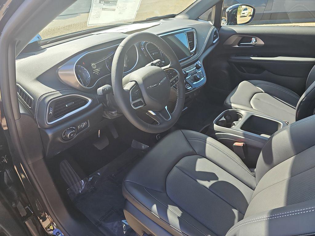 new 2026 Chrysler Pacifica car, priced at $39,741