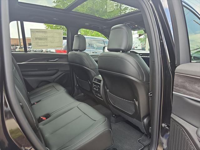 new 2025 Jeep Grand Cherokee car, priced at $46,646