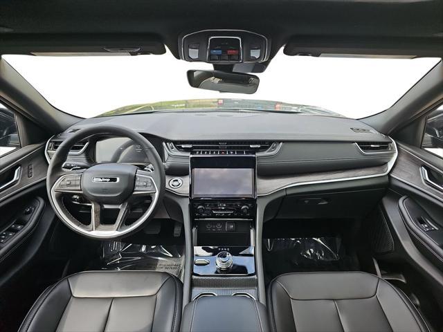 new 2025 Jeep Grand Cherokee car, priced at $46,646