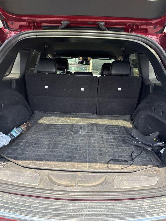 used 2015 Jeep Grand Cherokee car, priced at $10,000