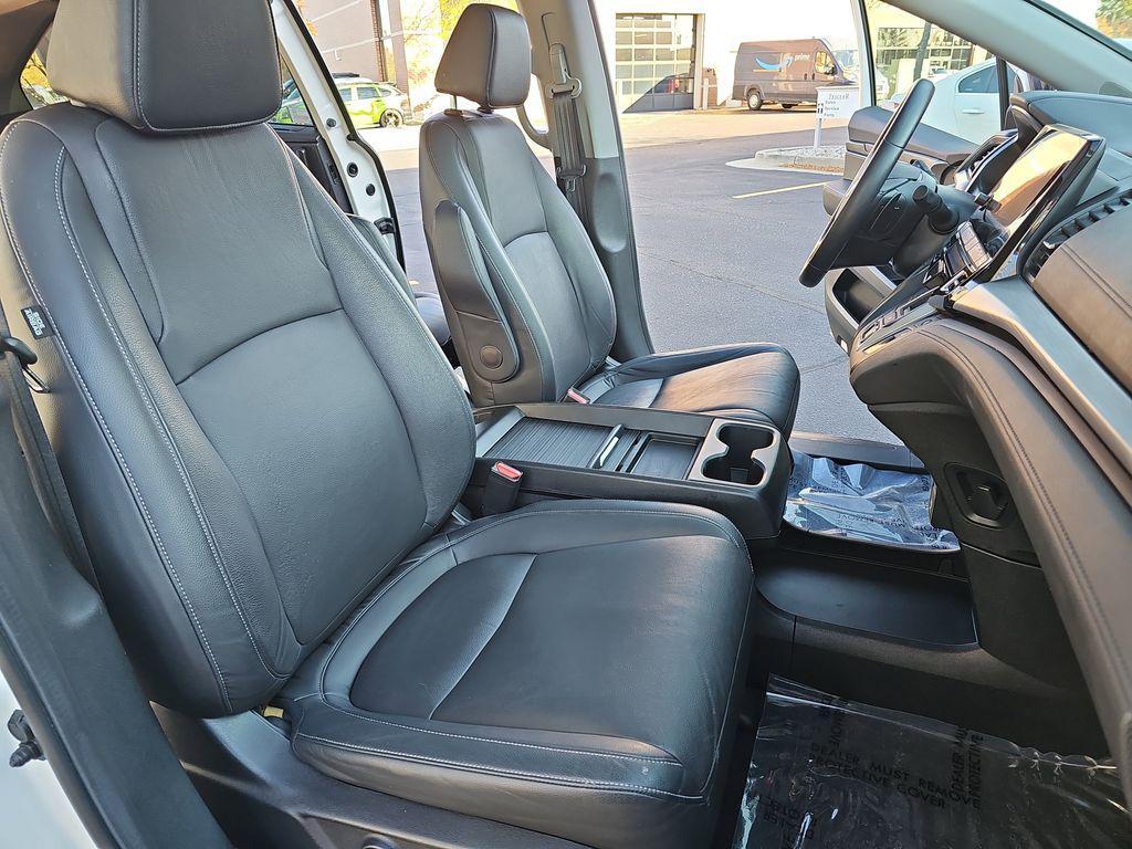 used 2024 Honda Odyssey car, priced at $36,995