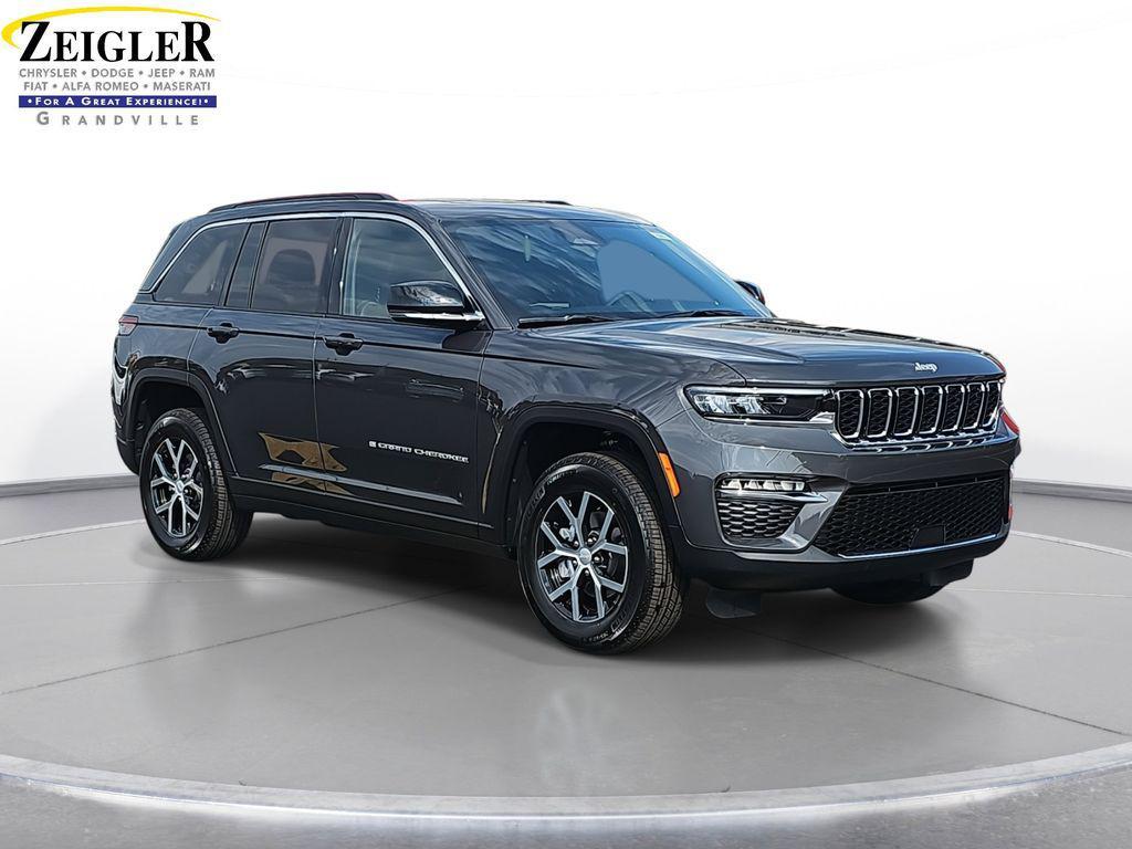 new 2025 Jeep Grand Cherokee car, priced at $47,590