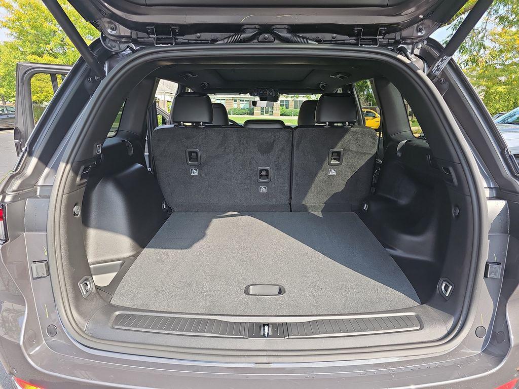 new 2025 Jeep Grand Cherokee car, priced at $47,590