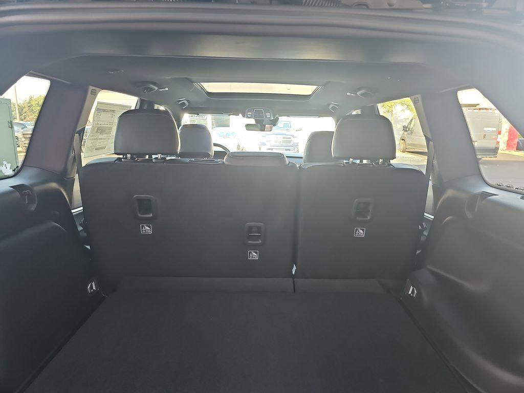 new 2025 Jeep Grand Cherokee car, priced at $47,590