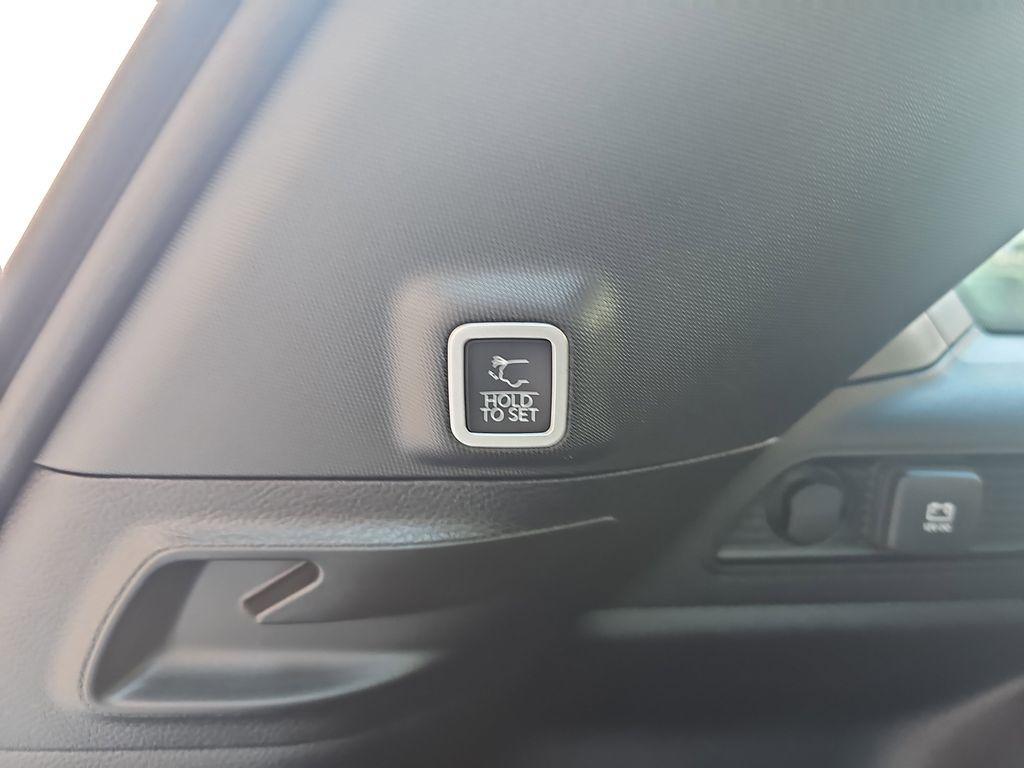 new 2025 Jeep Grand Cherokee car, priced at $47,590