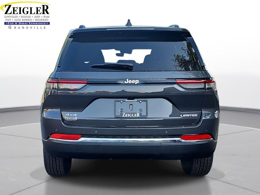 new 2025 Jeep Grand Cherokee car, priced at $47,590