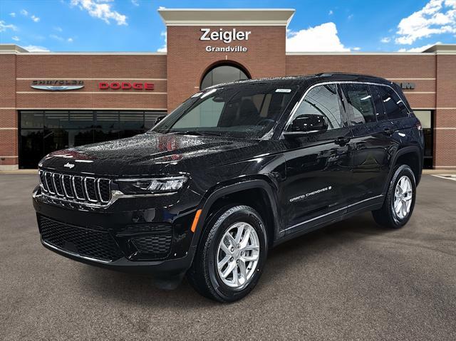 new 2025 Jeep Grand Cherokee car, priced at $40,521