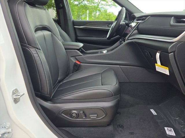 new 2025 Jeep Grand Cherokee L car, priced at $50,662