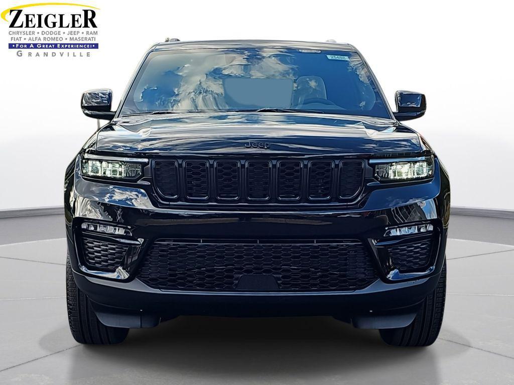 new 2025 Jeep Grand Cherokee car, priced at $50,043