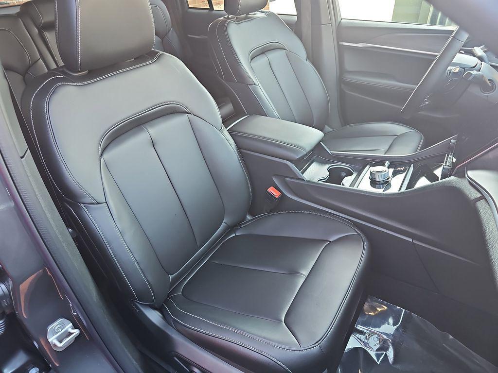 new 2025 Jeep Grand Cherokee car, priced at $49,716