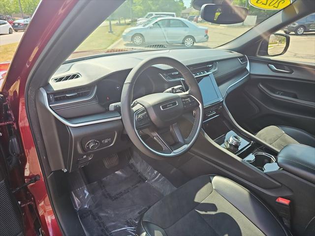 used 2023 Jeep Grand Cherokee car, priced at $33,000