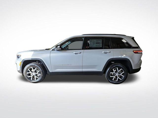 new 2025 Jeep Grand Cherokee car, priced at $48,756
